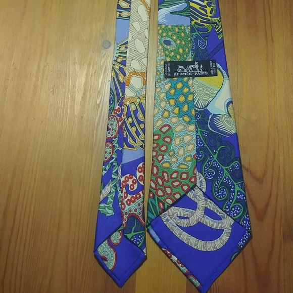*SOLD* EUC RARE HERMES PARIS SILK TIE - Picture 2 of 6
